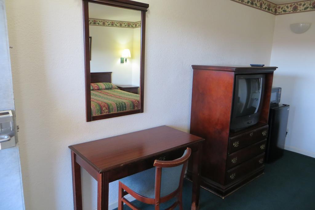 Capri Motel Redwood City Exterior photo